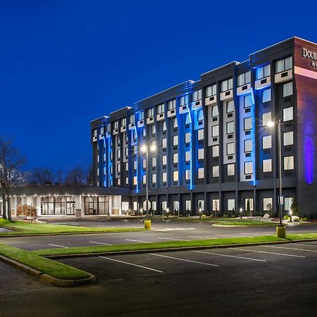 Отель Doubletree By Hilton Monroe Township Cranbury Rossmoor Экстерьер фото