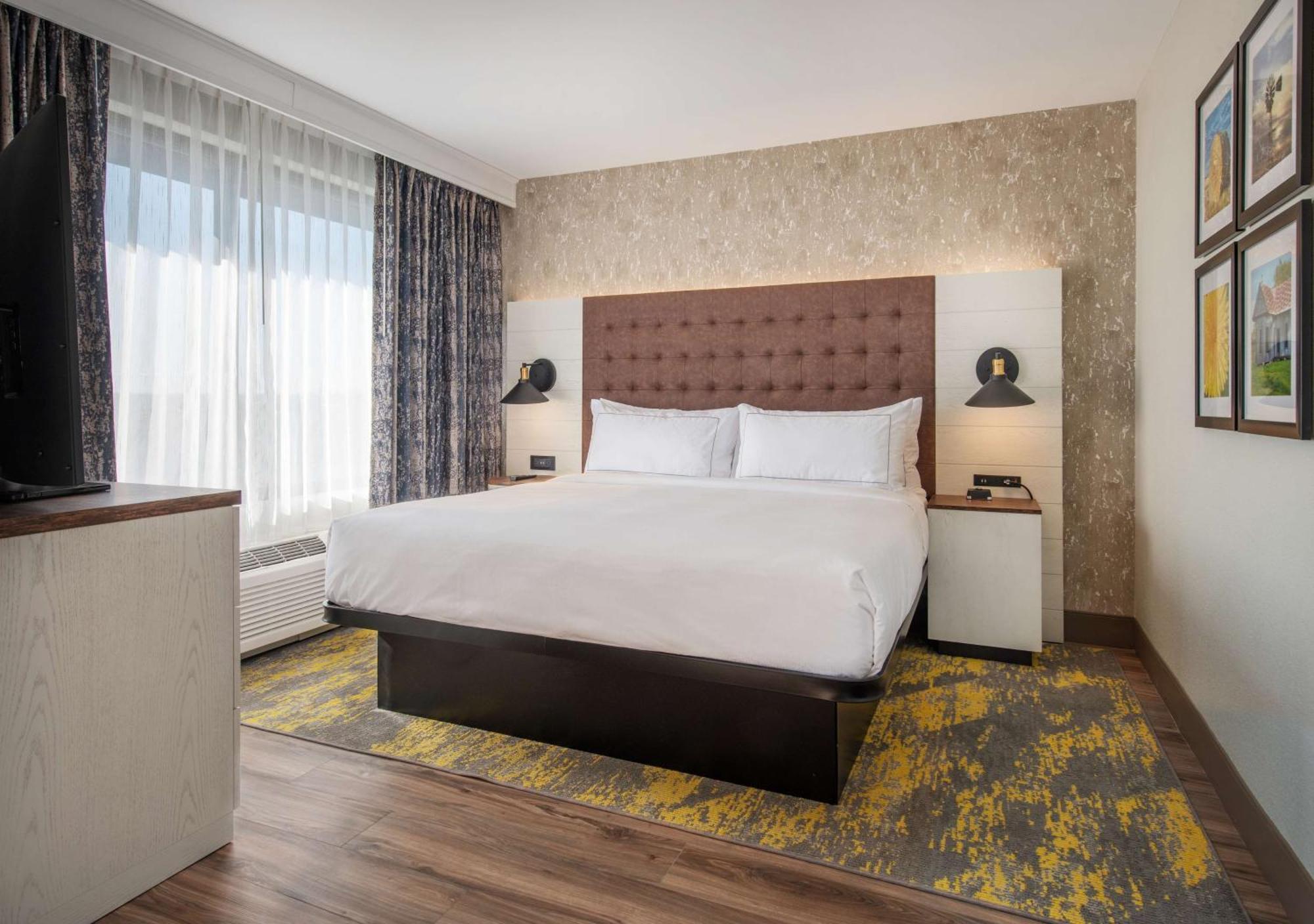 Отель Doubletree By Hilton Monroe Township Cranbury Rossmoor Экстерьер фото